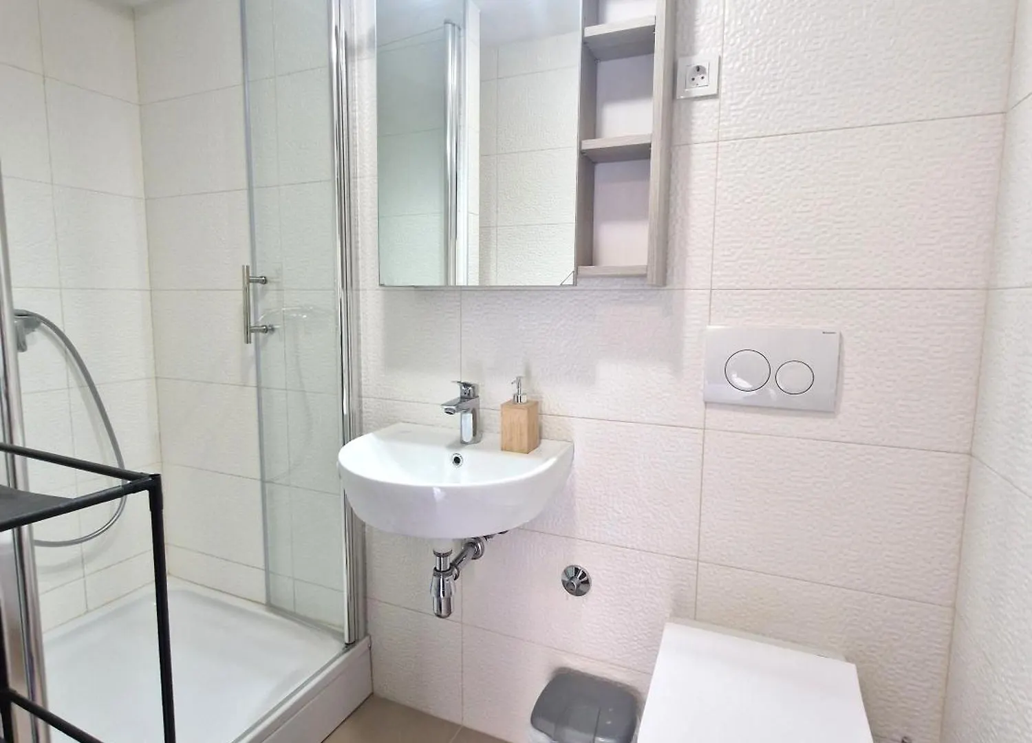 Apartment Sirovica Baska  0*, Baska (Krk)